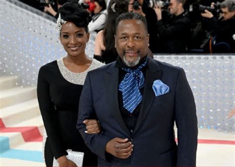 wendell pierce girlfriend.